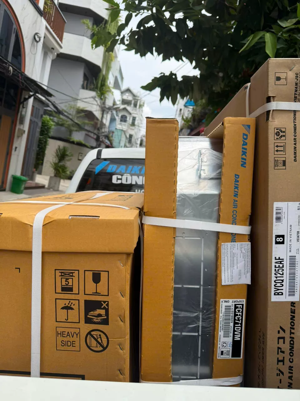 Thi công máy lạnh âm trần Daikin tại Tân Bình - HCM